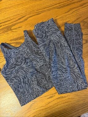 tek gear Gray Animal-Print High-Rise Leggings & Top Set